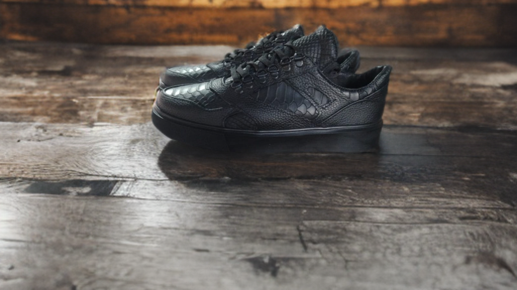 *Raptor black